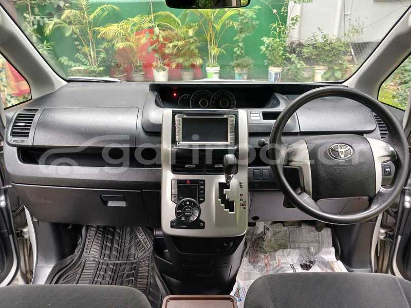 Big with watermark toyota noah silver 2011 dhaka dhaka 91226