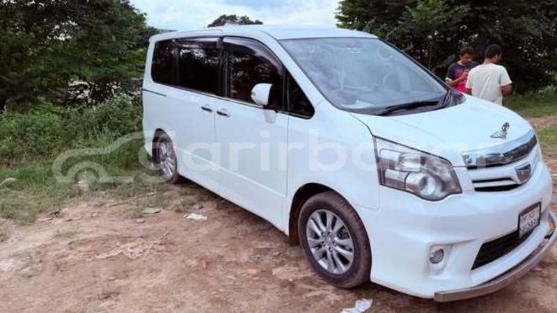 Big with watermark toyota noah dhaka dhaka 91275