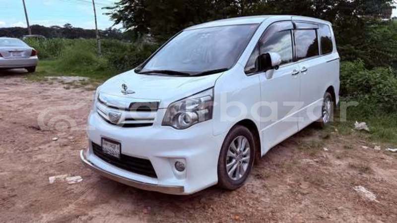 Big with watermark toyota noah dhaka dhaka 91275