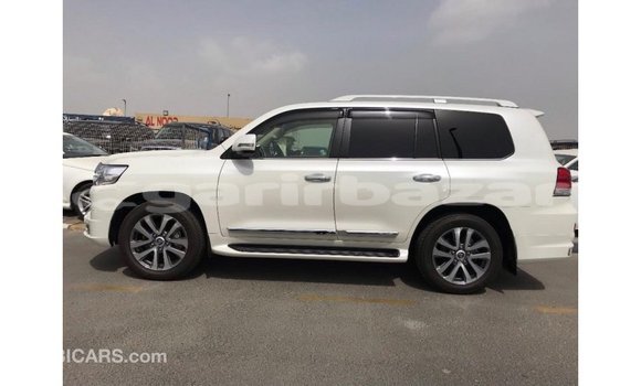 Buy Import 2018 Toyota Land Cruiser in Import - Dubai, Bandarban Buy Import 2018 Toyota Land Cruiser in Import - Dubai, Bandarban