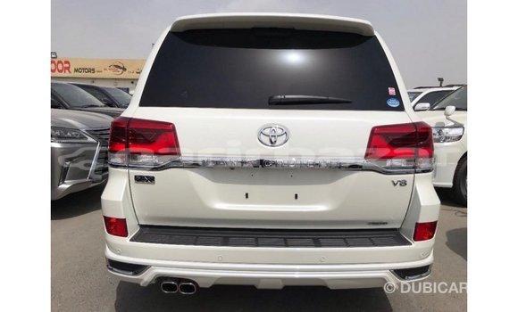Buy Import 2018 Toyota Land Cruiser in Import - Dubai, Bandarban Buy Import 2018 Toyota Land Cruiser in Import - Dubai, Bandarban