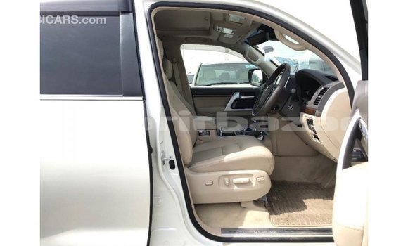 Buy Import 2018 Toyota Land Cruiser in Import - Dubai, Bandarban Buy Import 2018 Toyota Land Cruiser in Import - Dubai, Bandarban
