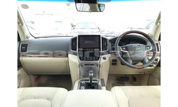 Buy Import 2018 Toyota Land Cruiser in Import - Dubai, Bandarban Buy Import 2018 Toyota Land Cruiser in Import - Dubai, Bandarban