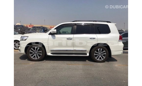 কেনা আমদানি Toyota Land Cruiser White গাড়ী মধ্যে ইম্পোর্ট - দুবাই মধ্যে Bandarban কেনা আমদানি Toyota Land Cruiser White গাড়ী মধ্যে ইম্পোর্ট - দুবাই মধ্যে Bandarban