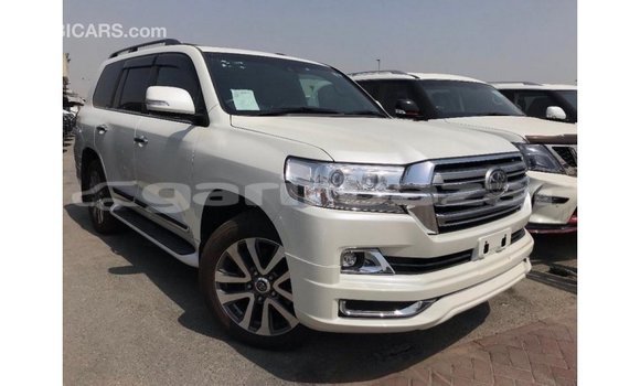 কেনা আমদানি Toyota Land Cruiser White গাড়ী মধ্যে ইম্পোর্ট - দুবাই মধ্যে Bandarban কেনা আমদানি Toyota Land Cruiser White গাড়ী মধ্যে ইম্পোর্ট - দুবাই মধ্যে Bandarban