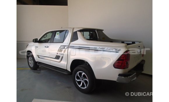 কেনা আমদানি Toyota Hilux White গাড়ী মধ্যে ইম্পোর্ট - দুবাই মধ্যে Bandarban কেনা আমদানি Toyota Hilux White গাড়ী মধ্যে ইম্পোর্ট - দুবাই মধ্যে Bandarban