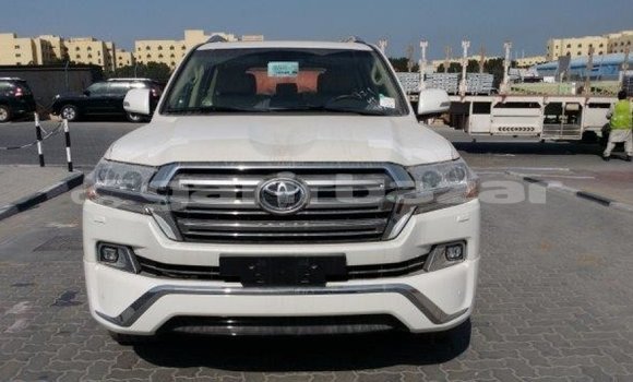 কেনা আমদানি Toyota Land Cruiser White গাড়ী মধ্যে ইম্পোর্ট - দুবাই মধ্যে Bandarban কেনা আমদানি Toyota Land Cruiser White গাড়ী মধ্যে ইম্পোর্ট - দুবাই মধ্যে Bandarban