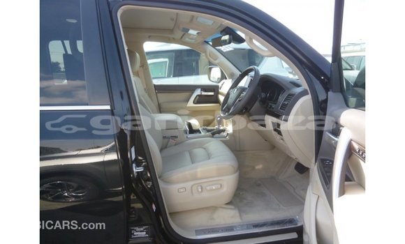 Buy Import 2019 Toyota Land Cruiser in Import - Dubai, Bandarban Buy Import 2019 Toyota Land Cruiser in Import - Dubai, Bandarban