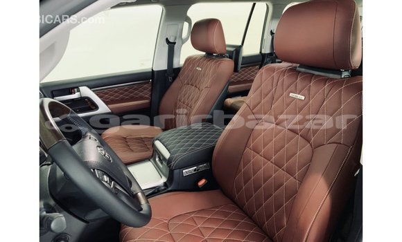 Buy Import 2019 Toyota Land Cruiser in Import - Dubai, Bandarban Buy Import 2019 Toyota Land Cruiser in Import - Dubai, Bandarban