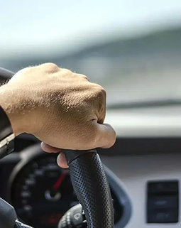 Thumb driving bangl